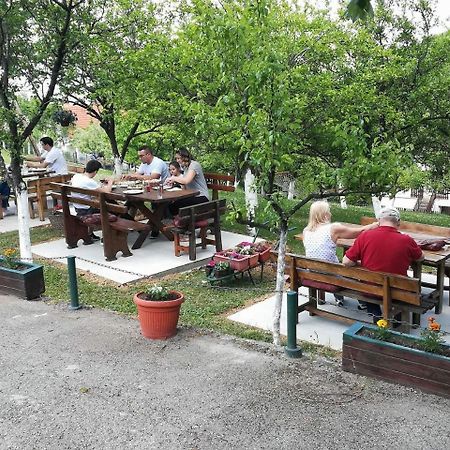 Lazarev Konak Banja Koviljaca Exterior photo